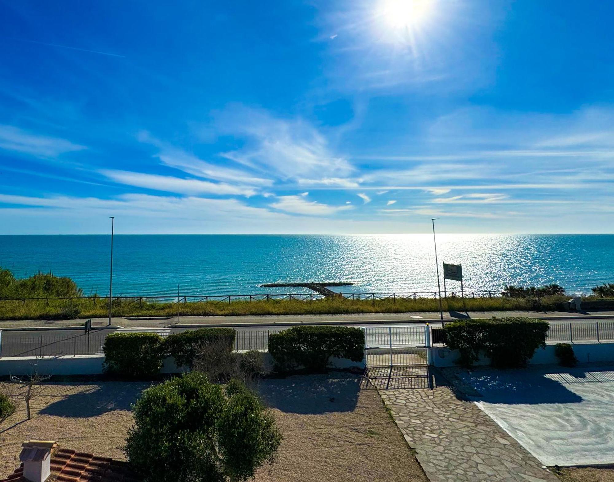 Edo House Anzio - Beachfront - Fronte Mare - Affittacamere Exterior photo